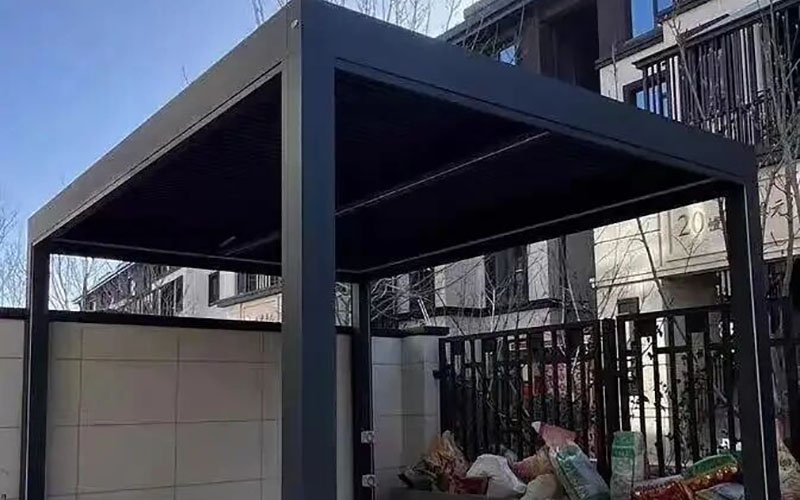 Mái hiên bên ngoài