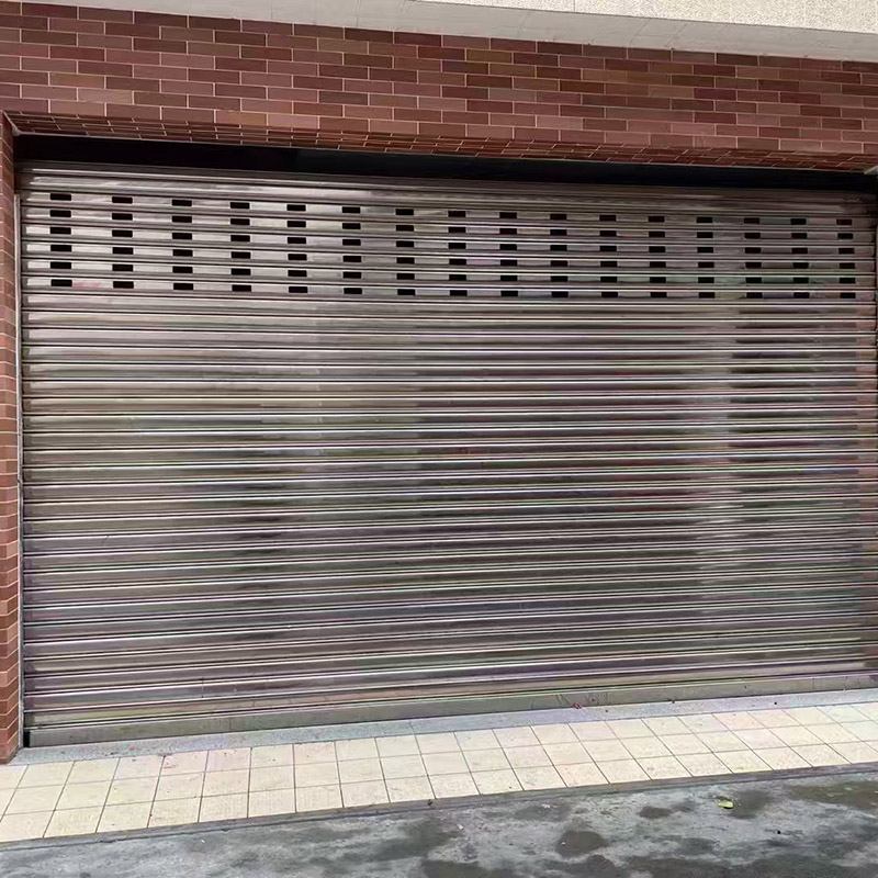 Cửa cuốn có hệ thống báo động có thể cải thiện an ninh và hiệu quả hoạt động như thế nào?