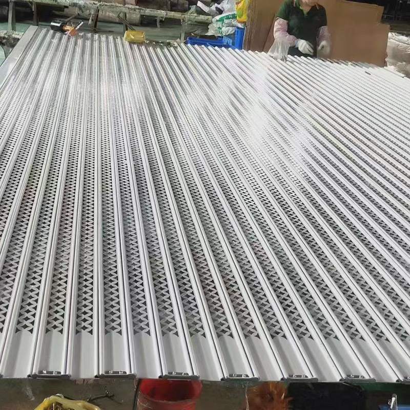 Cửa cuốn nhà để xe nhẹ